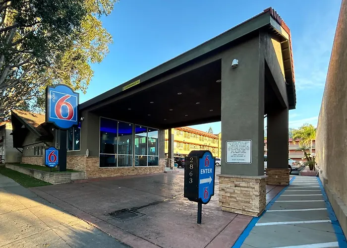 Super 8 by Wyndham Pasadena/La Area