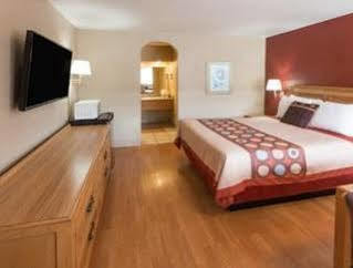 Hotel 6 Pasadena, Ca Old Town Area 2*